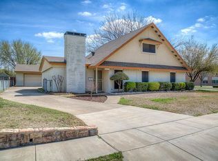 2321 Valleywood Dr, Carrollton, TX 75006