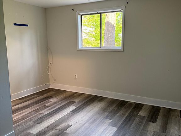 4th image of 2719 Curry Dr #B