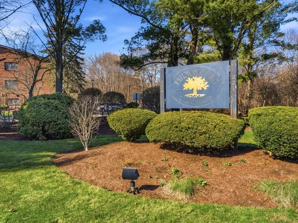 221 Oak St #1431, Brockton, MA 02301