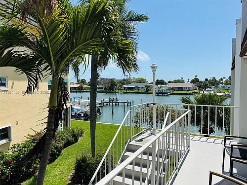 1323 Bayshore Dr #203 Photo 1