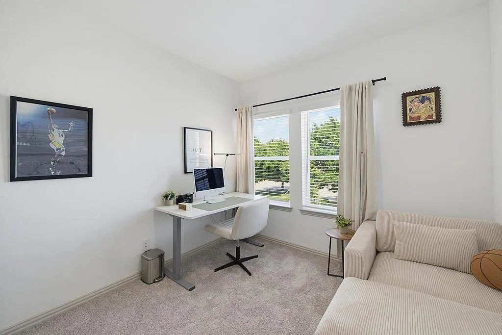 3 bed, 2.5 bath, 1666 sqft, $2,300 — Photo 3