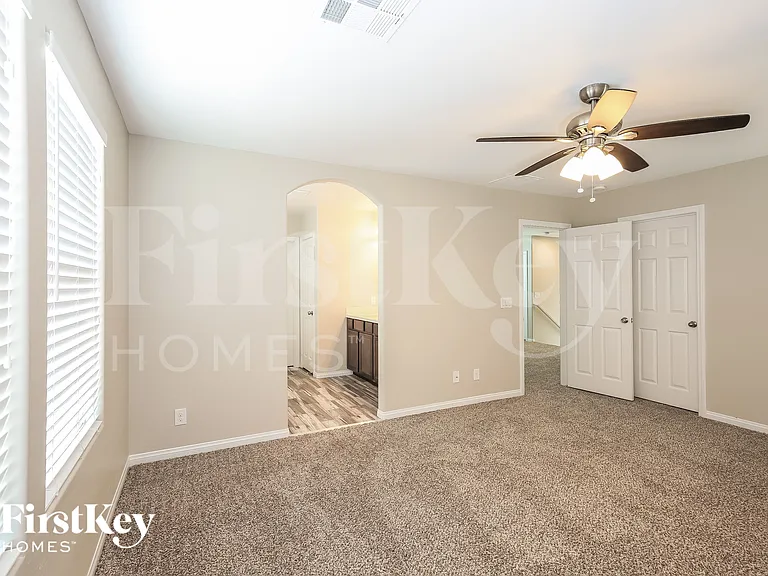 317 Casmailia Ave — Photo 8