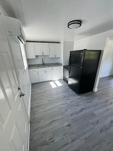 4421 N Clark Ave #C Photo 1 4421 N Clark Ave #C Photo 1