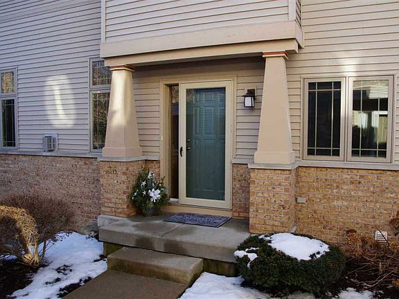 4th image of 36 Wood Brook Way