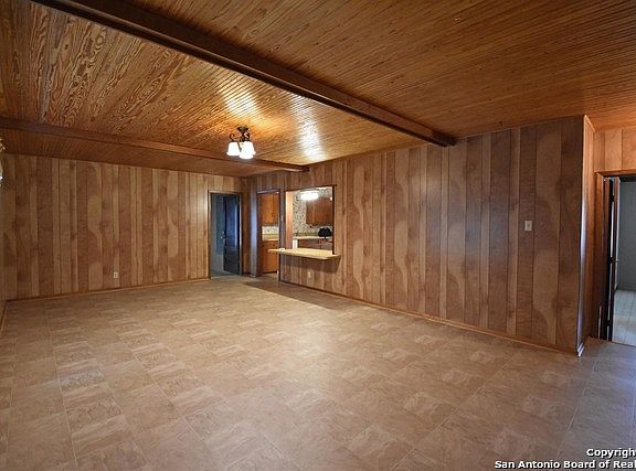 5th image of 619 E Formosa Blvd