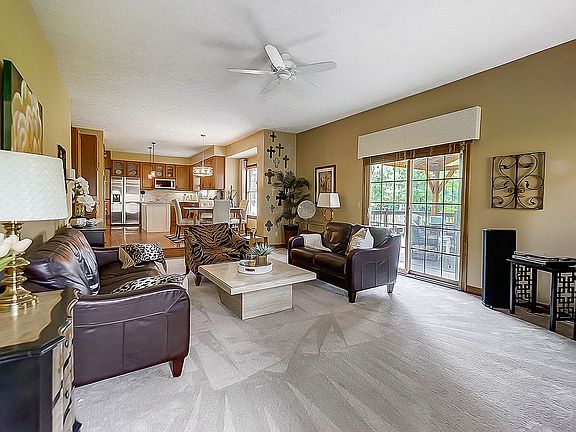 4th image of 9851 Wagonwood Dr NW