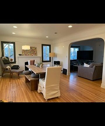3rd image of 1561 E Bryan Ave