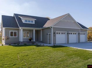 140 Butler Falls Rd, Mankato, MN 56001