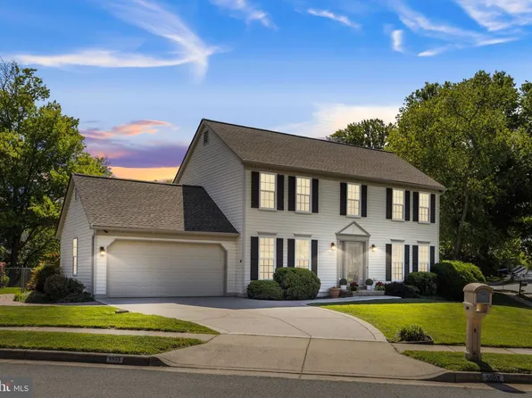 5593 Ann Peake Dr, Fairfax, VA 22032