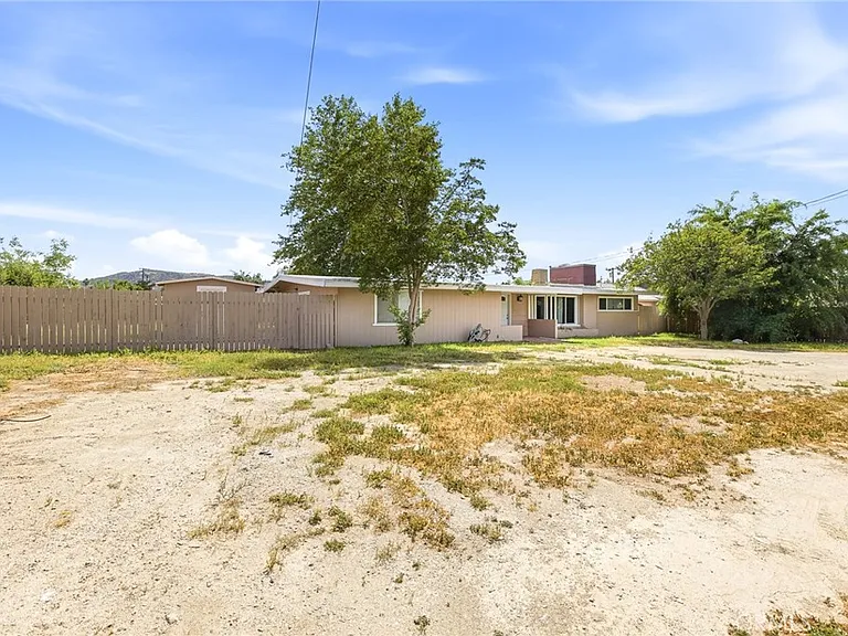 40861 Whittier Ave — Photo 30