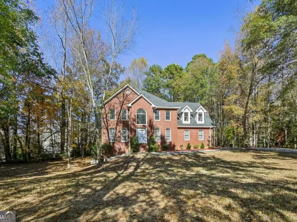 100 Julia Ct, Fayetteville, GA 30214