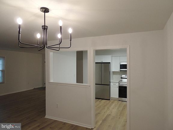 5th image of 13 Heritage Ct