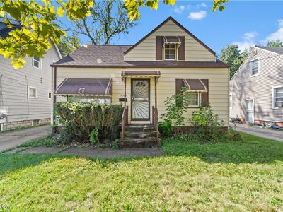 19504 Ridgewood Ave, Warrensville Heights, OH, 44122