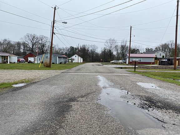 4th image of 127 Oakdale Ave