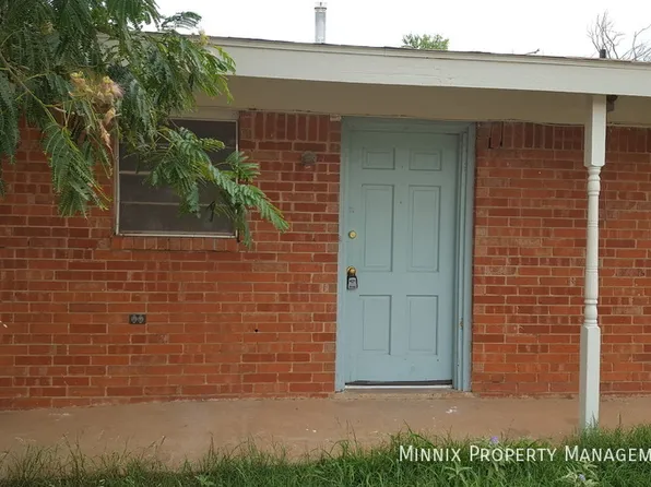 701 W 4th St, Idalou, TX 79329