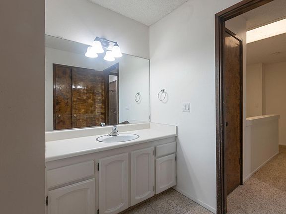 5th image of 1432 Elm Drive