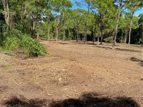 8746 Nome Ct, Saint James City, FL 33956