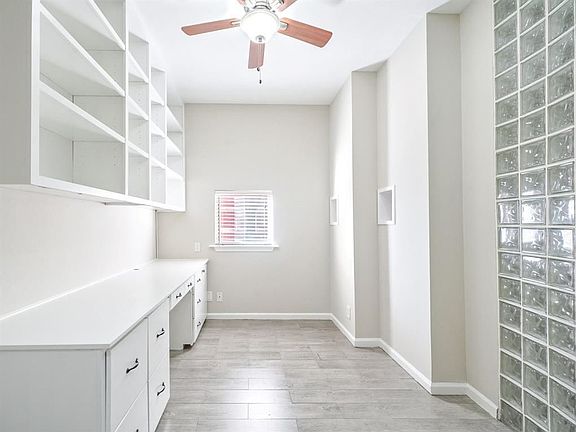 2nd image of 4004 Montrose Blvd APT 4E