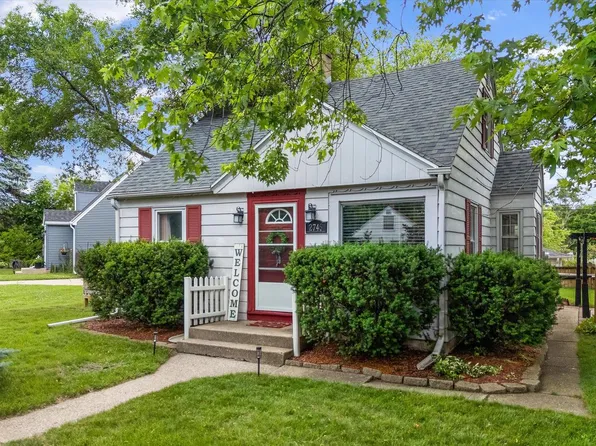 2746 South 88th STREET, West Allis, WI 53227