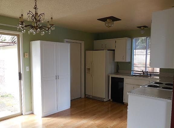 4th image of 1020 W 13th St