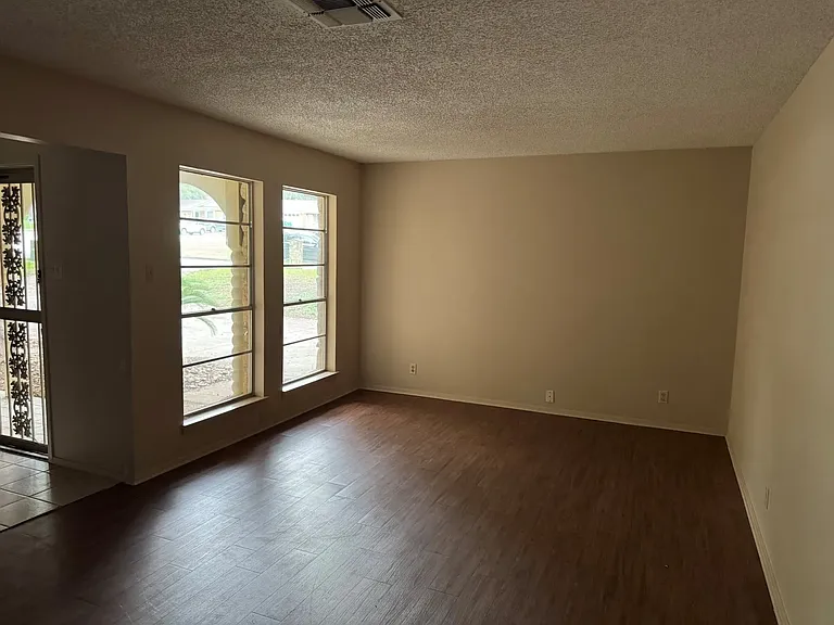 143 Forrest Trl — Photo 6