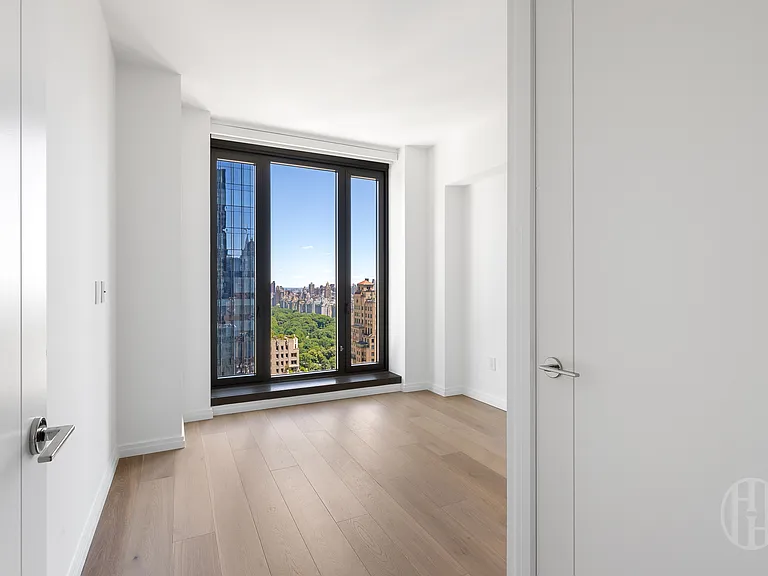 111 W 56th St #40CC — Photo 10