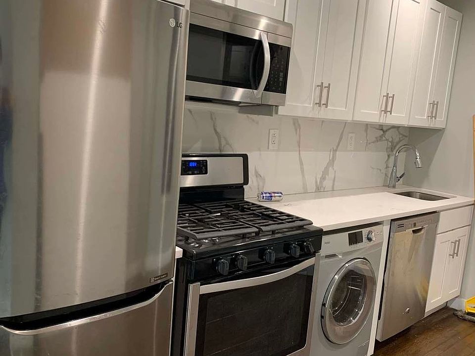 1st image of 417 E 114th St
