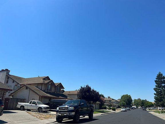 4th image of 493 El Camino Dr