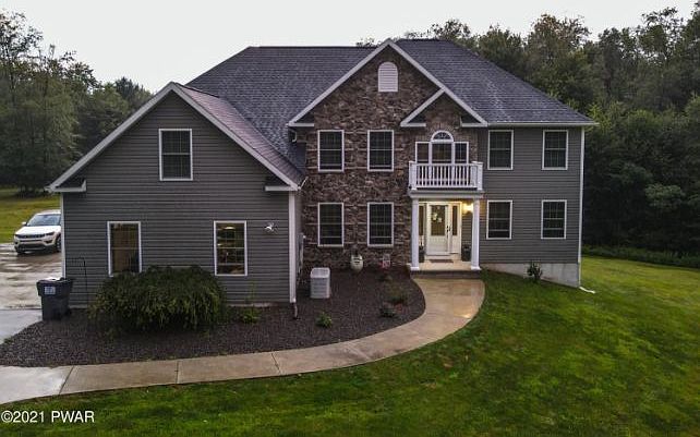 1st image of 25 Leaf Dr