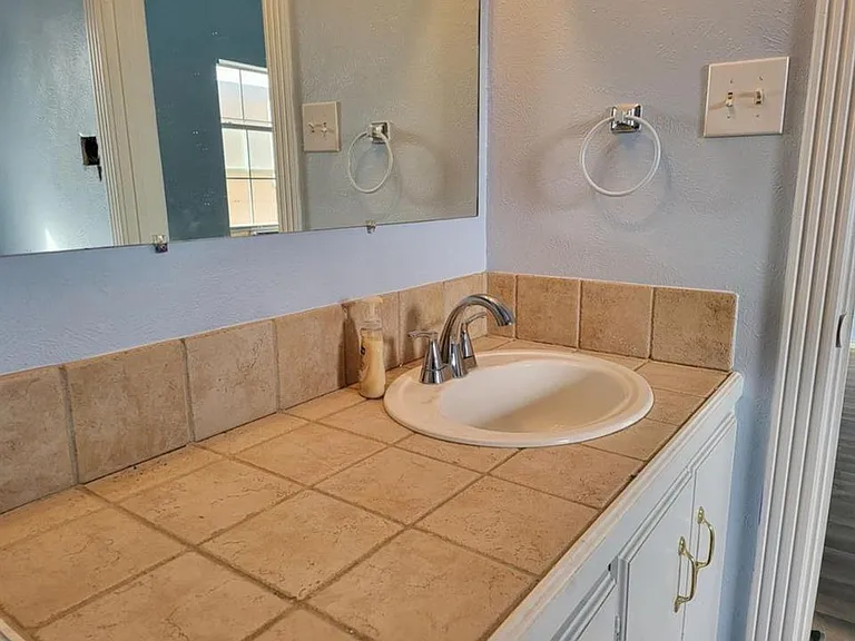 411 Cooke St — Photo 19