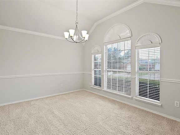 4th image of 6311 Hillview Ln