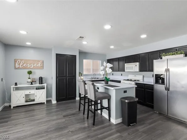 6534 Jordan River Dr, Las Vegas, NV 89156