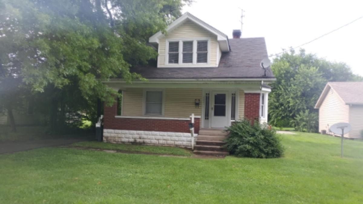 2221 Upper Hunters Trce, Louisville, KY 40216 Zillow