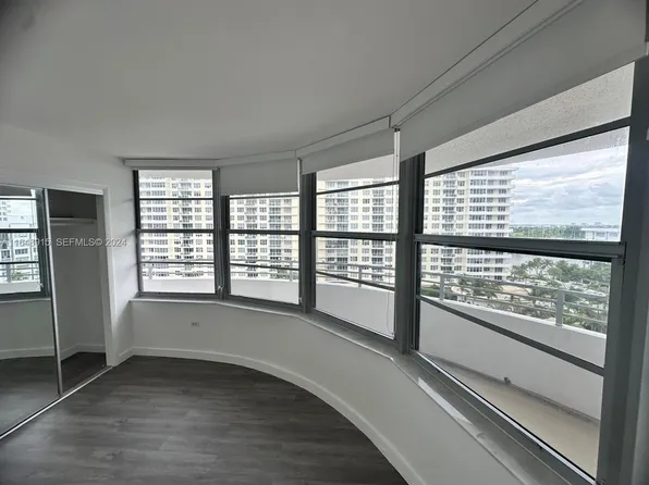 5555 Collins Ave APT 10B, Miami Beach, FL 33140