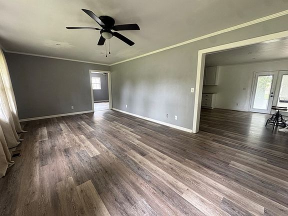 3rd image of 409 Sequoyah Dr