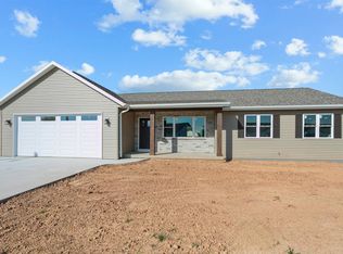 522 Rustic Ridge Dr, Brillion, WI 54110