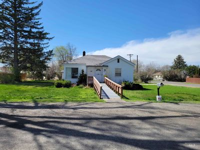1105 California St, Gooding, ID, 83330
