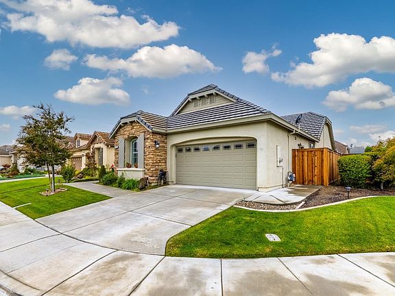 2nd image of 2055 Red Sunset Ct