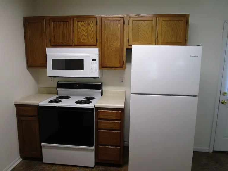 5001-5003 Betty Jean Way — Photo 10