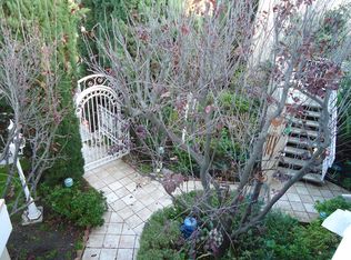 237 245 #1/2, Los Angeles, CA 90049