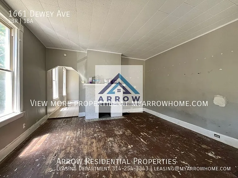 1661 Dewey Ave — Photo 3