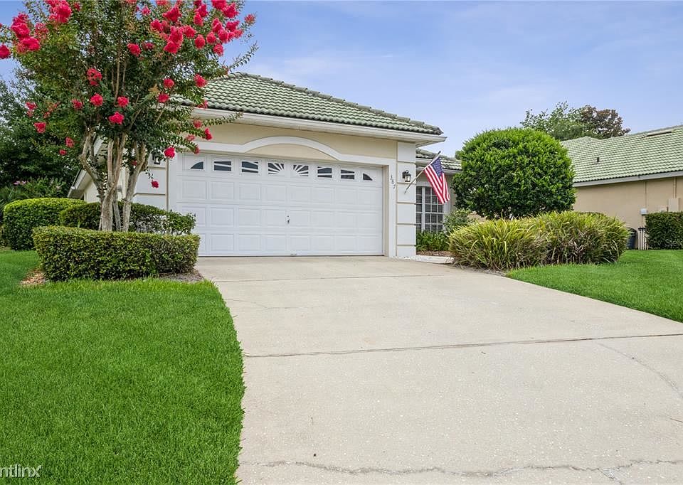 1st image of 387 Foxhill Dr