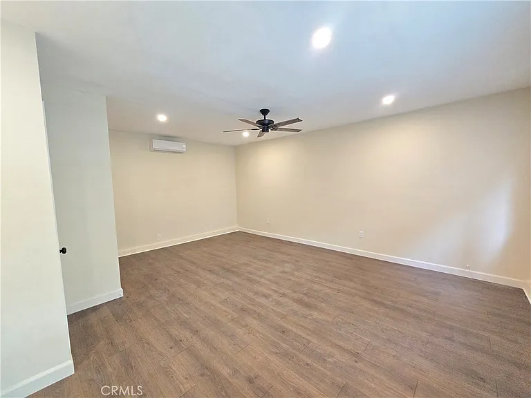 1346 N Midsite Ave — Photo 5
