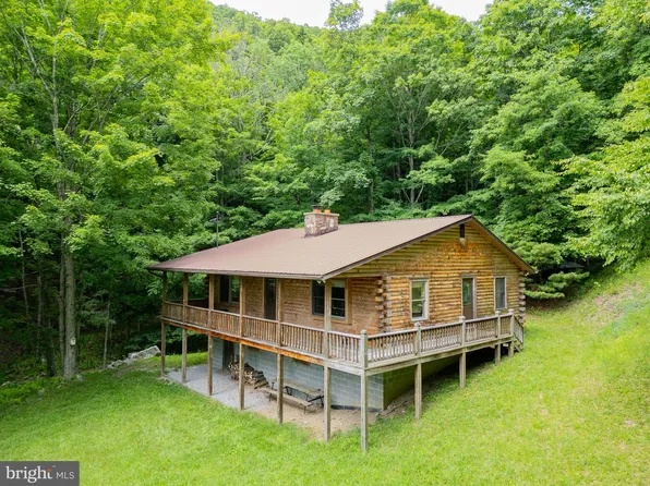1862 Hawbush Rd, Circleville, WV 26804