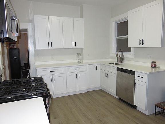 3rd image of 34-36 Harvard St #1L