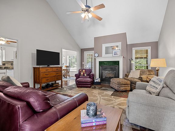 3rd image of 209 Brimfield Dr