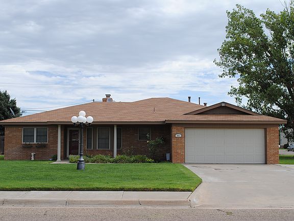 2nd image of 611 Melinda Ln