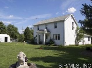 8000 Dustman Rd, Worden, IL 62097