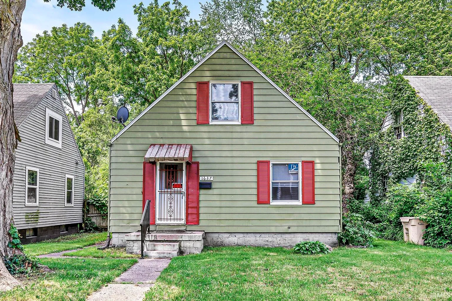 1637 N Brookfield St photo 1