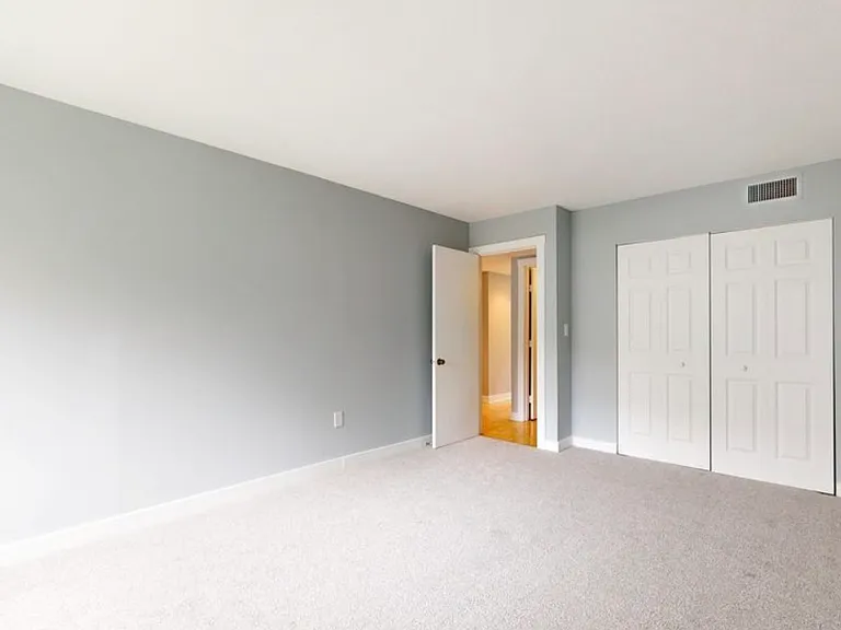 75 Brookwood Dr #D — Photo 15